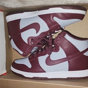 Nike  Hi Dunk Retro 9.5 women /8 men  used Authentic No Refund